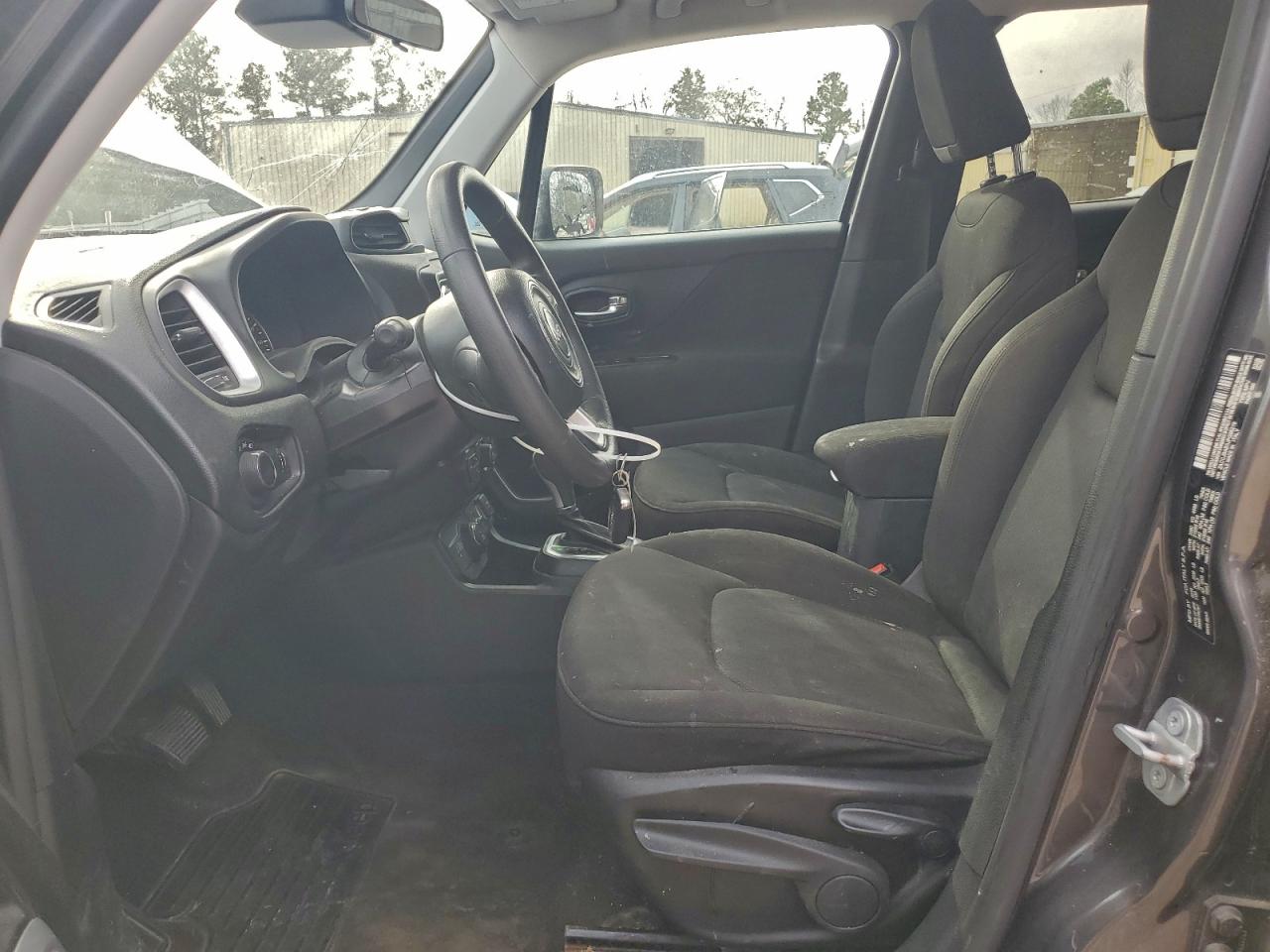 Jeep Renegade Sport Image 3