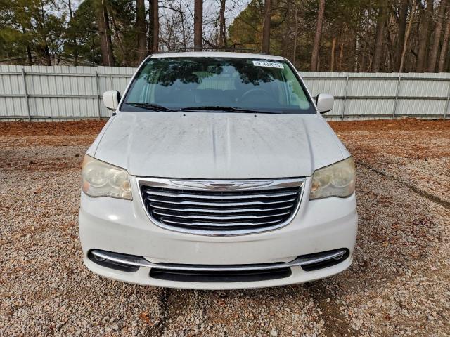 Chrysler Minivan Touring Image 9
