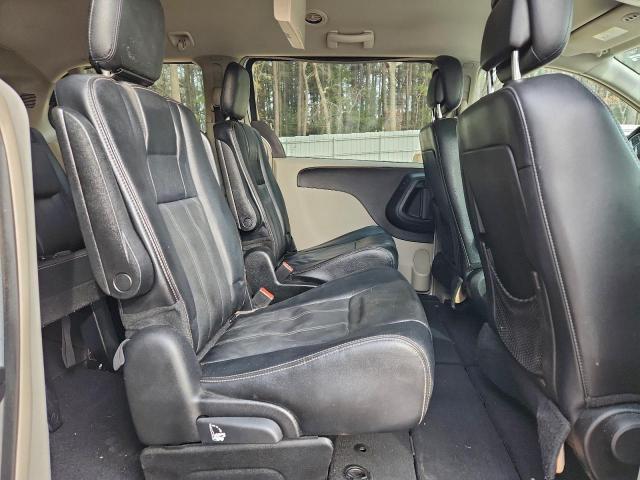 Chrysler Minivan Touring Image 6