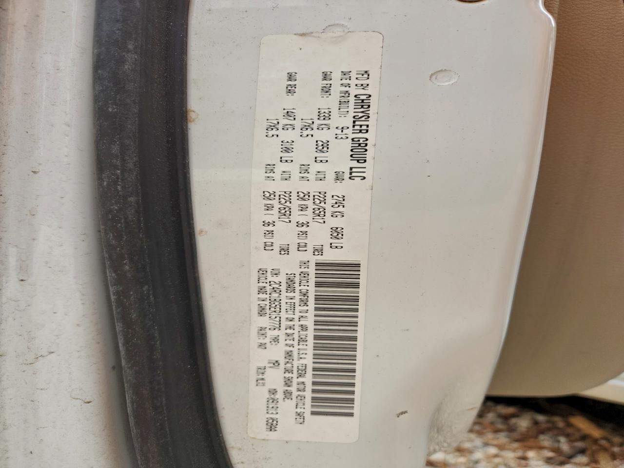 Chrysler Minivan Touring Image 7