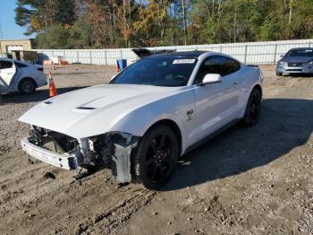  Salvage Ford Mustang