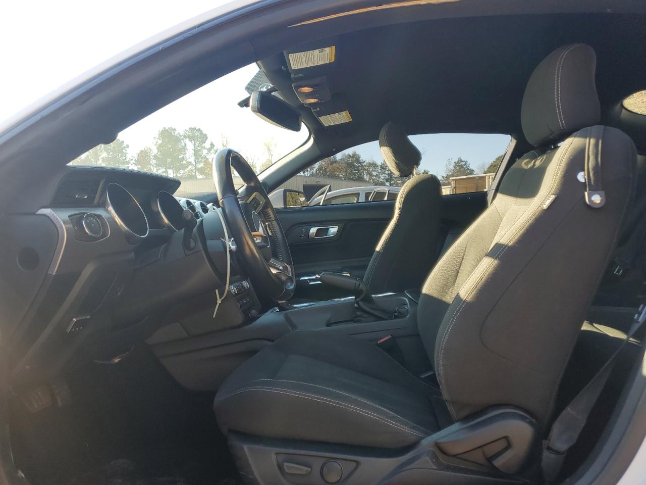 Ford Mustang Gt Image 3