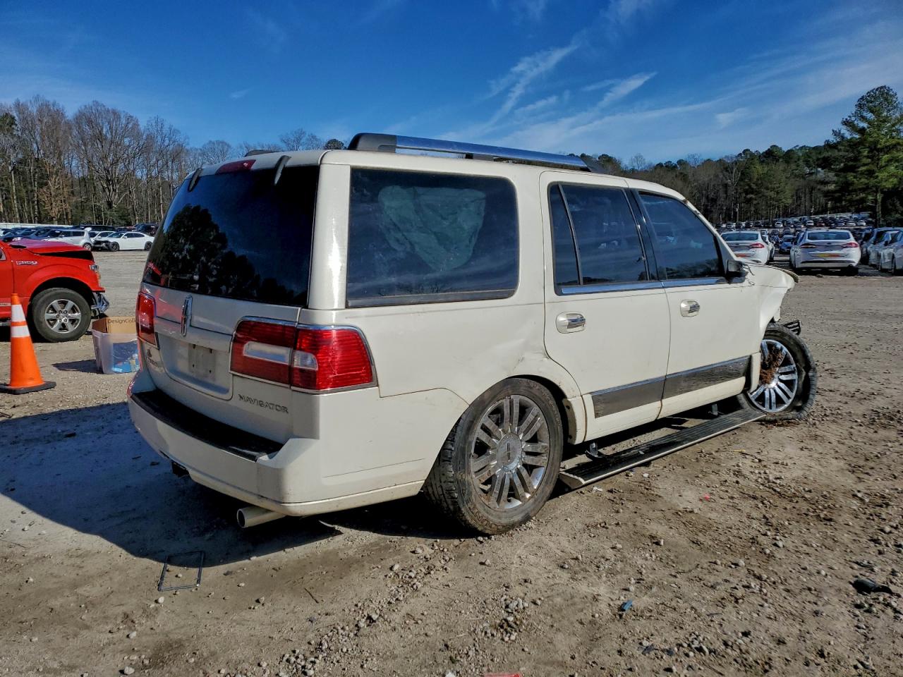 Lincoln Navigator Image 3