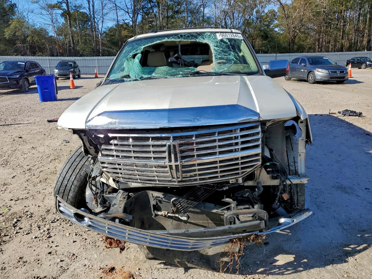 Lincoln Navigator Image 11