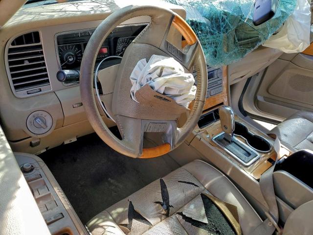 Lincoln Navigator Image 13