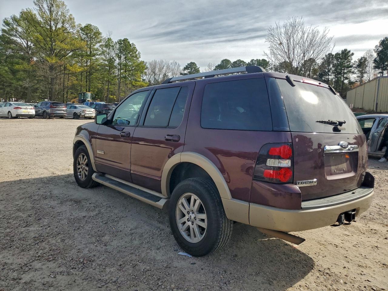 Ford Explorer Eddie Bauer Image 8