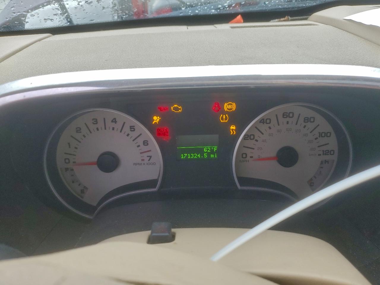 Ford Explorer Eddie Bauer Image 9