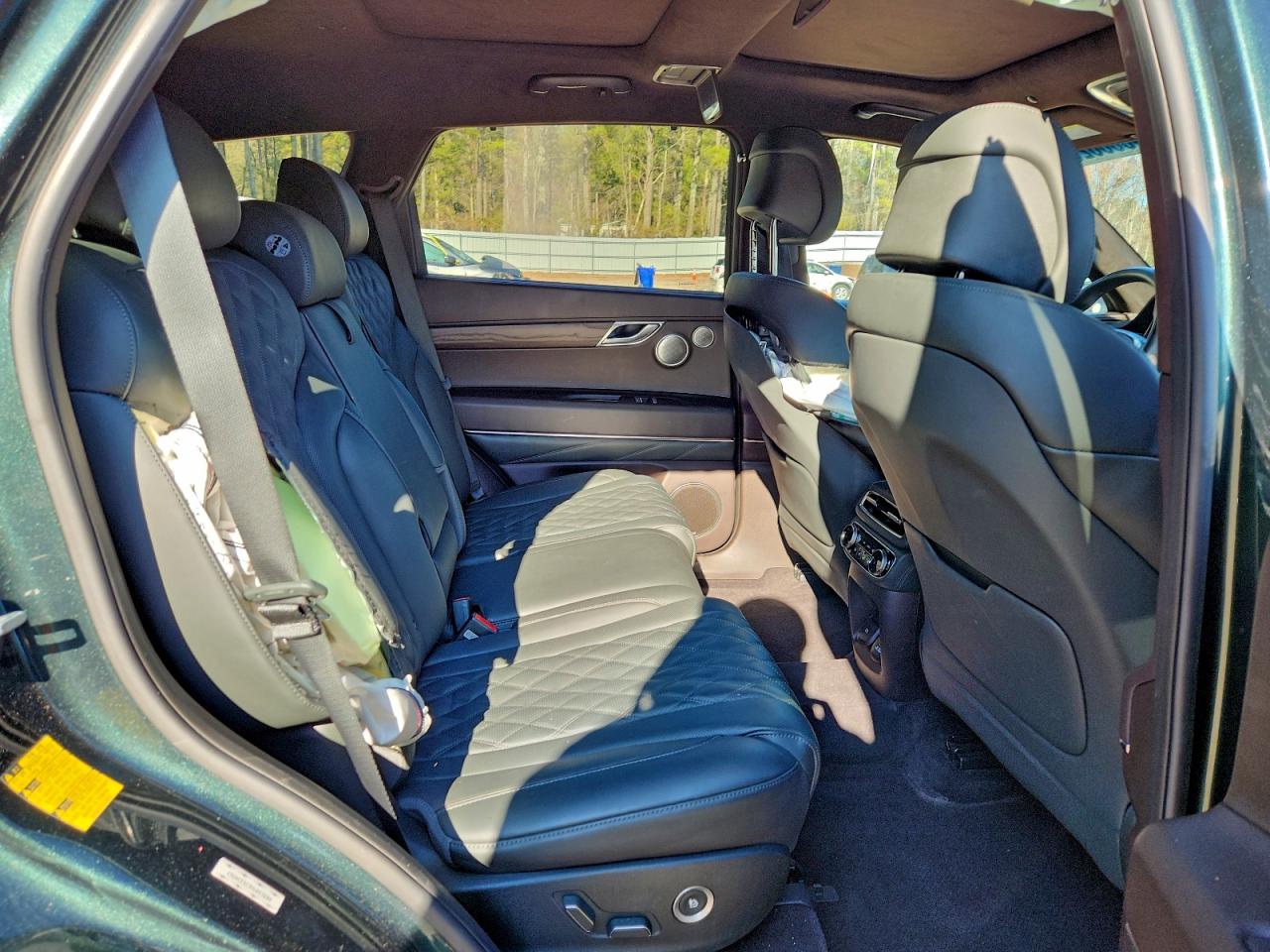 Genesis GV80 Base Image 8