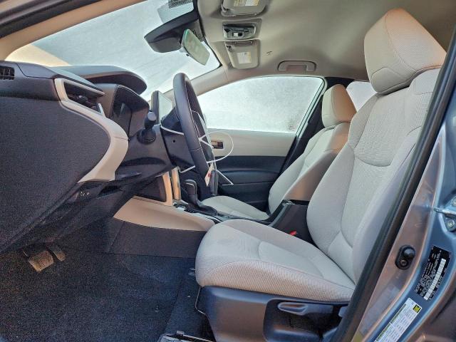 Toyota Corolla Le Image 8