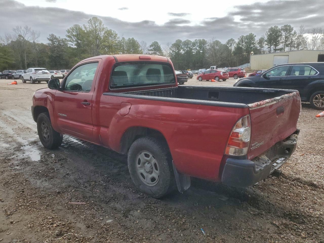 Toyota Tacoma Image 2