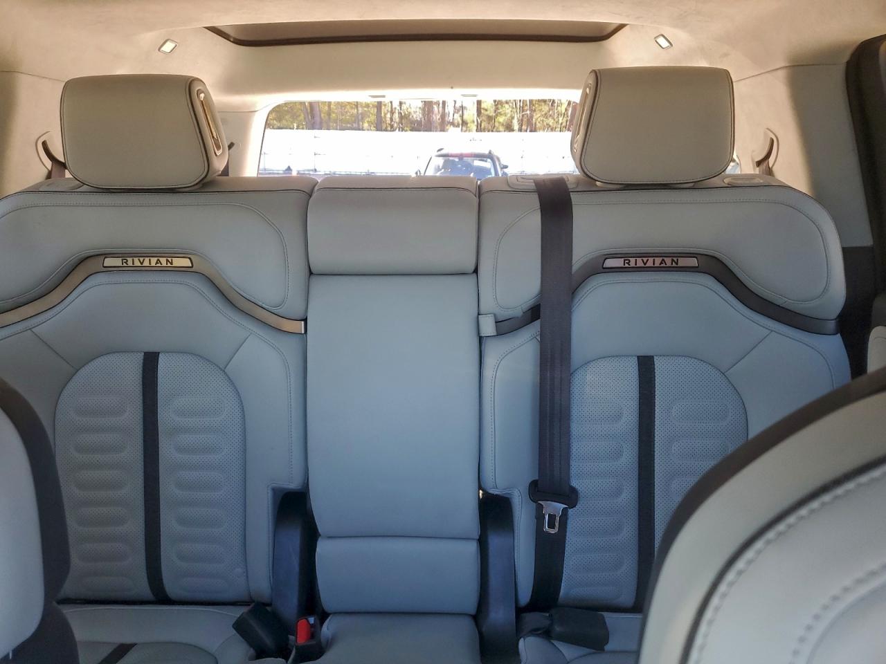 Rivian Ris Adventure Image 7