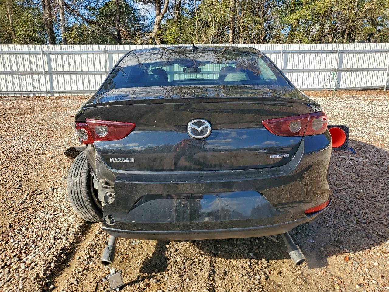 Mazda 3 Preferred Image 5