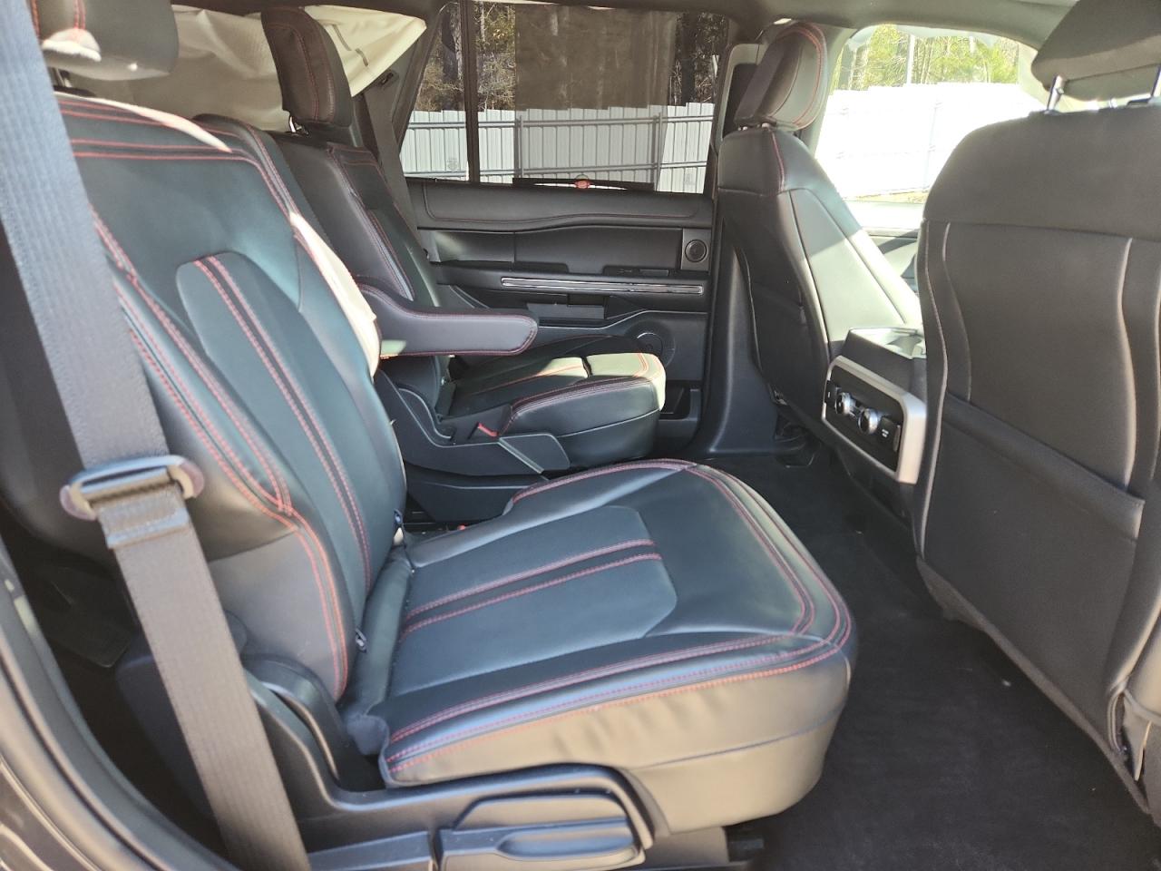 Ford Expedition Limited Image 2