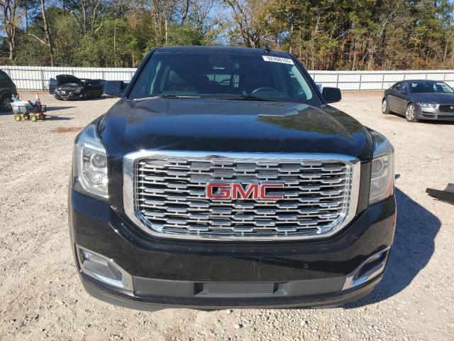 GMC Yukon Denali Image 3