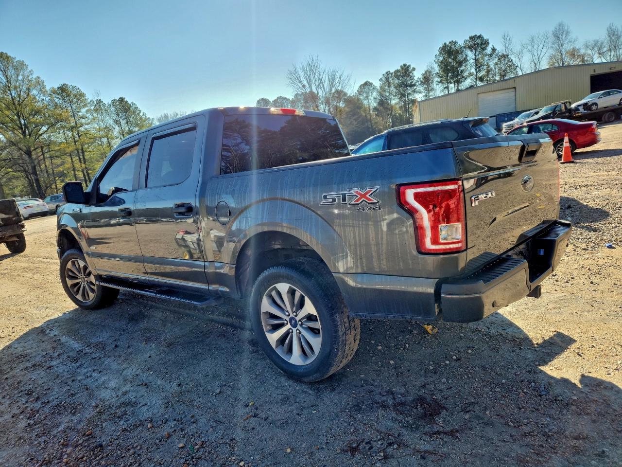 Ford F-150 Supercrew Image 5