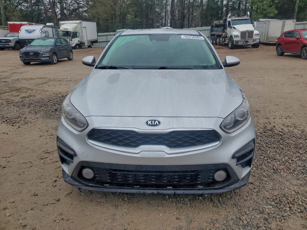 Kia Forte Fe Image 2