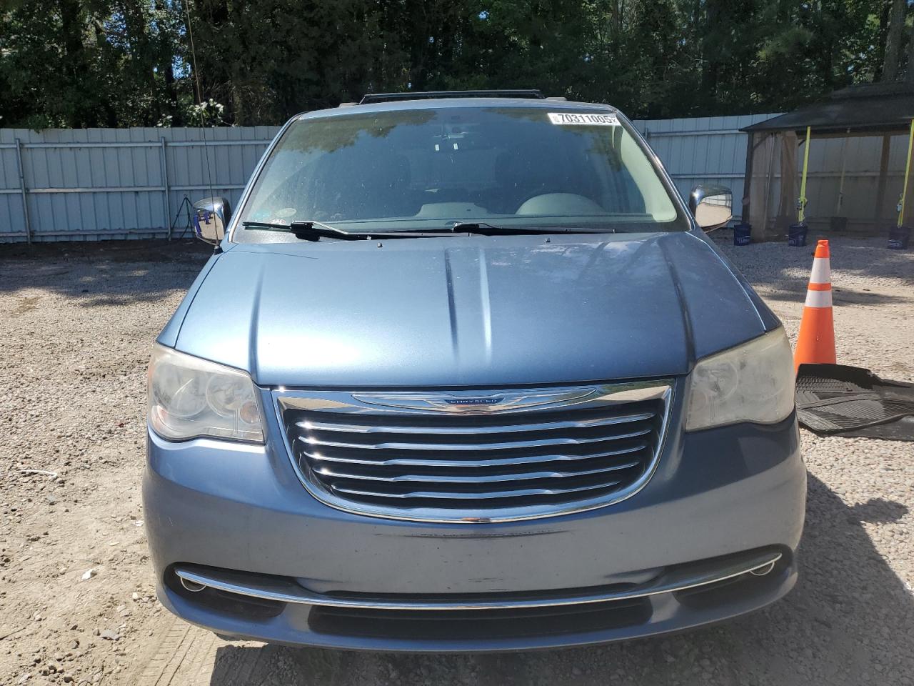 Chrysler Minivan Touring L Image 8