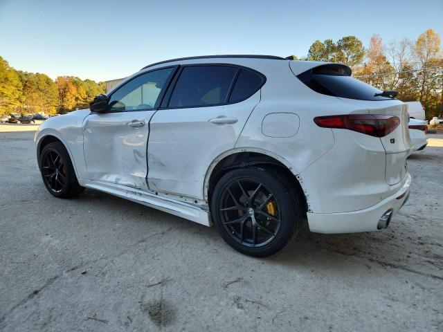 Alfa Romeo Stelvio Ti Image 2