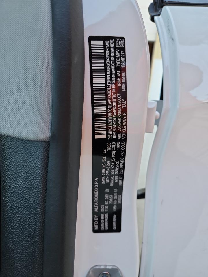 Alfa Romeo Stelvio Ti Image 13