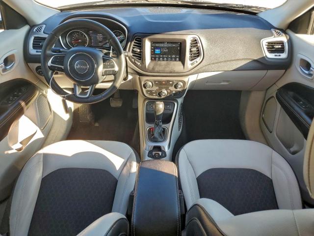 Jeep Compass Latitude Image 8