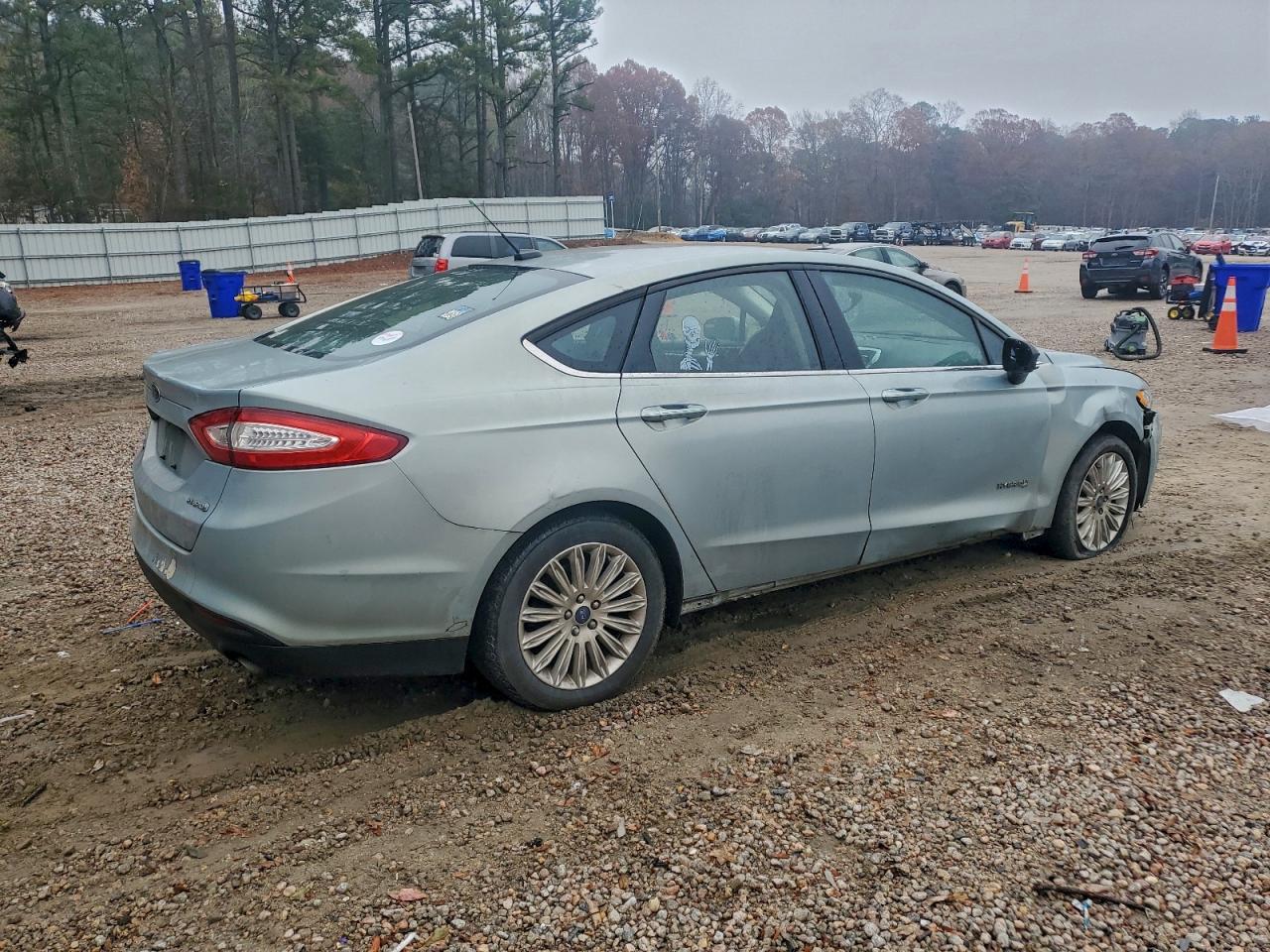 Ford Fusion S Hybrid Image 2