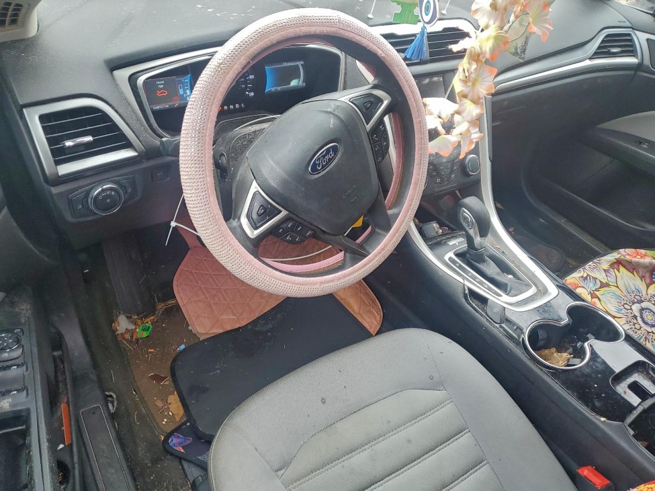 Ford Fusion S Hybrid Image 9