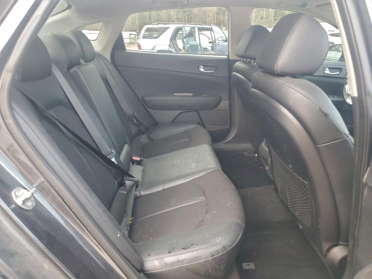 Kia Optima Lx Image 9