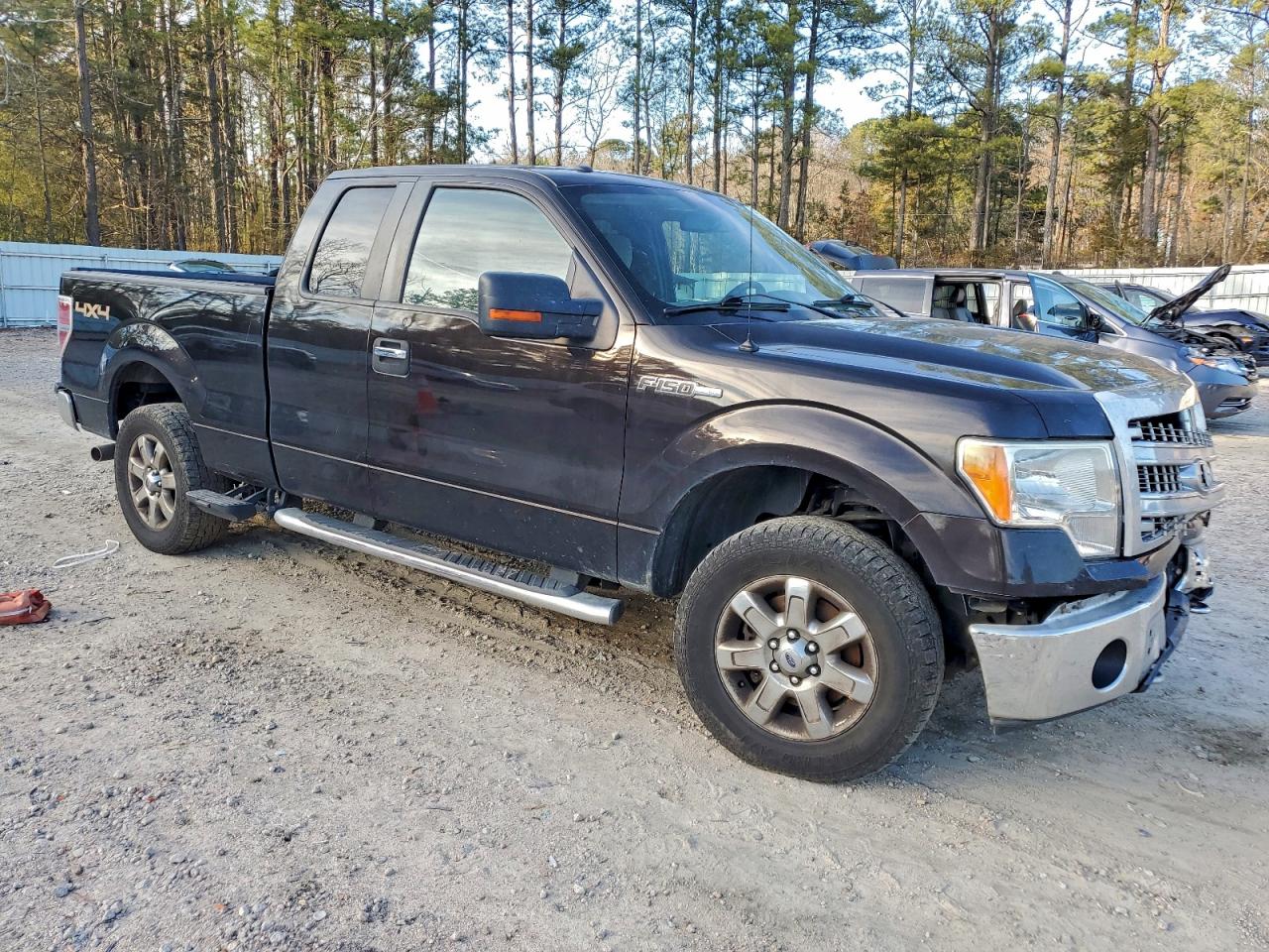 Ford F-150 Super Cab Image 11
