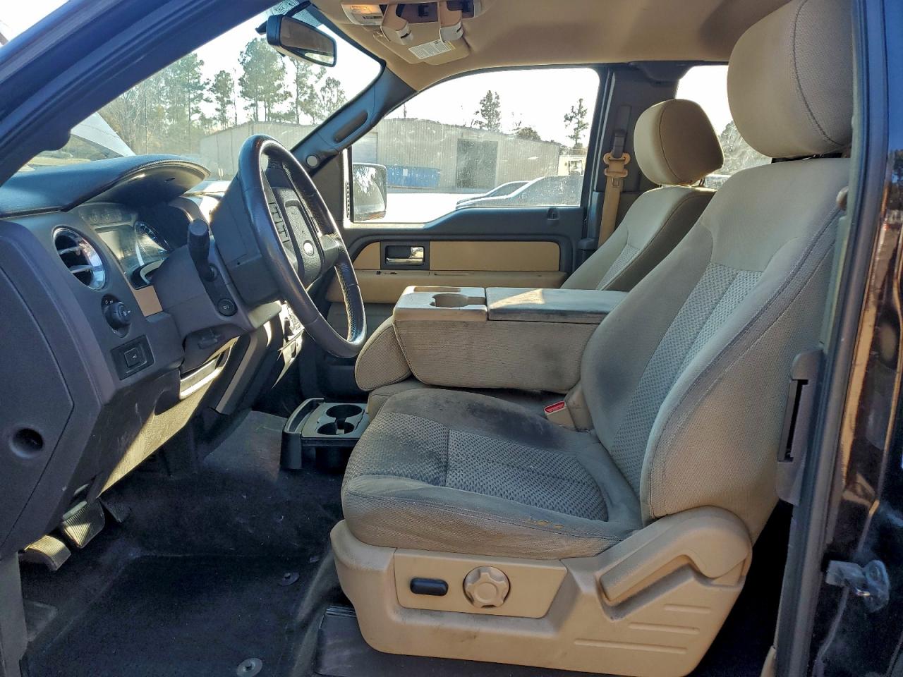 Ford F-150 Super Cab Image 4