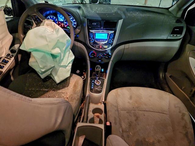 Hyundai ACCENT Gls Image 8