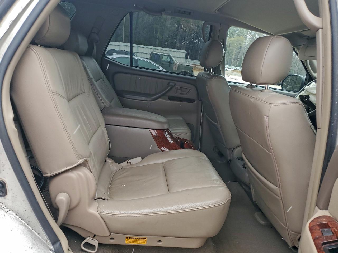 Toyota Sequoia Limited Image 9