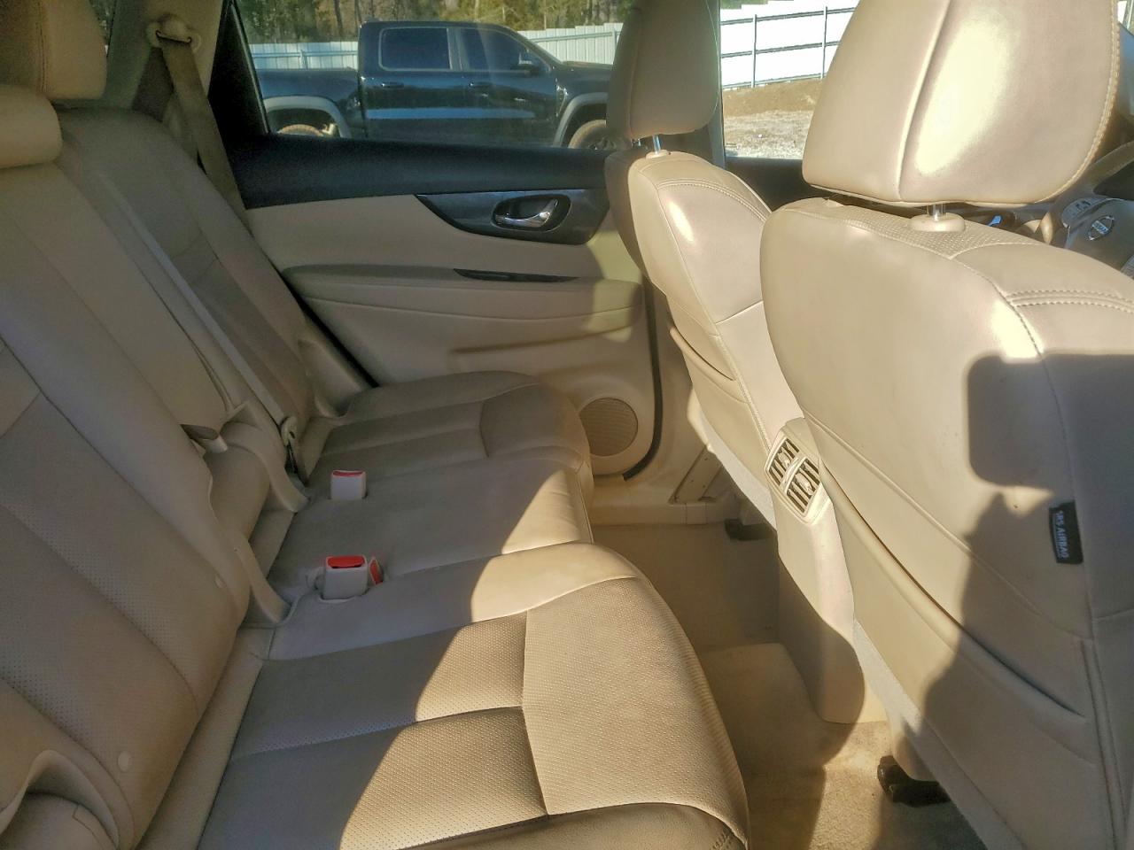 Nissan Rogue S Image 14