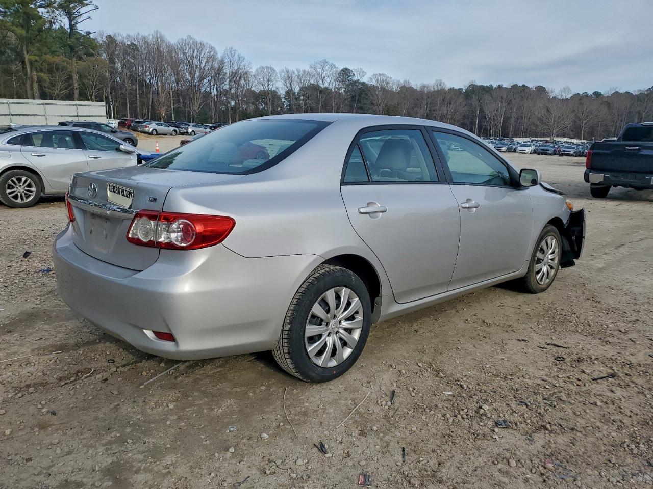 Toyota Corolla Base Image 6