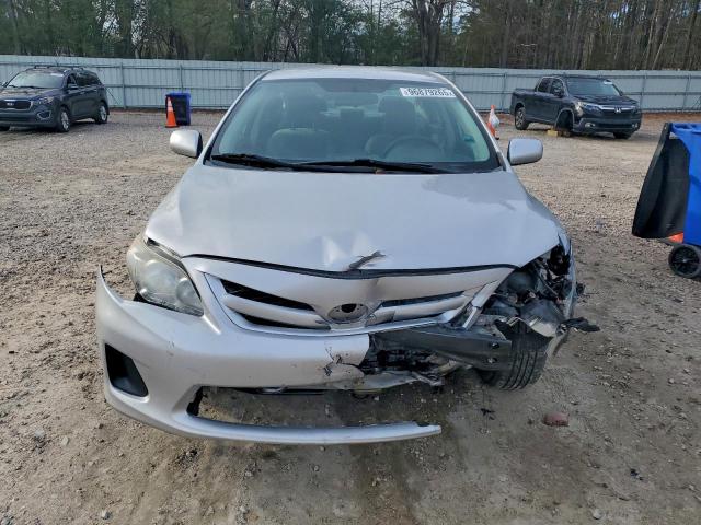 Toyota Corolla Base Image 12