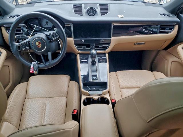 Porsche Macan S Image 12