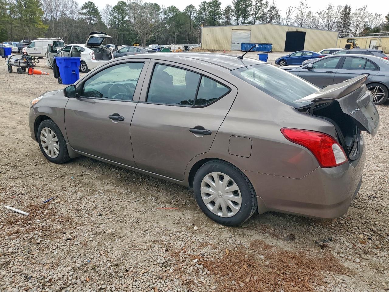 Nissan Versa S Image 4