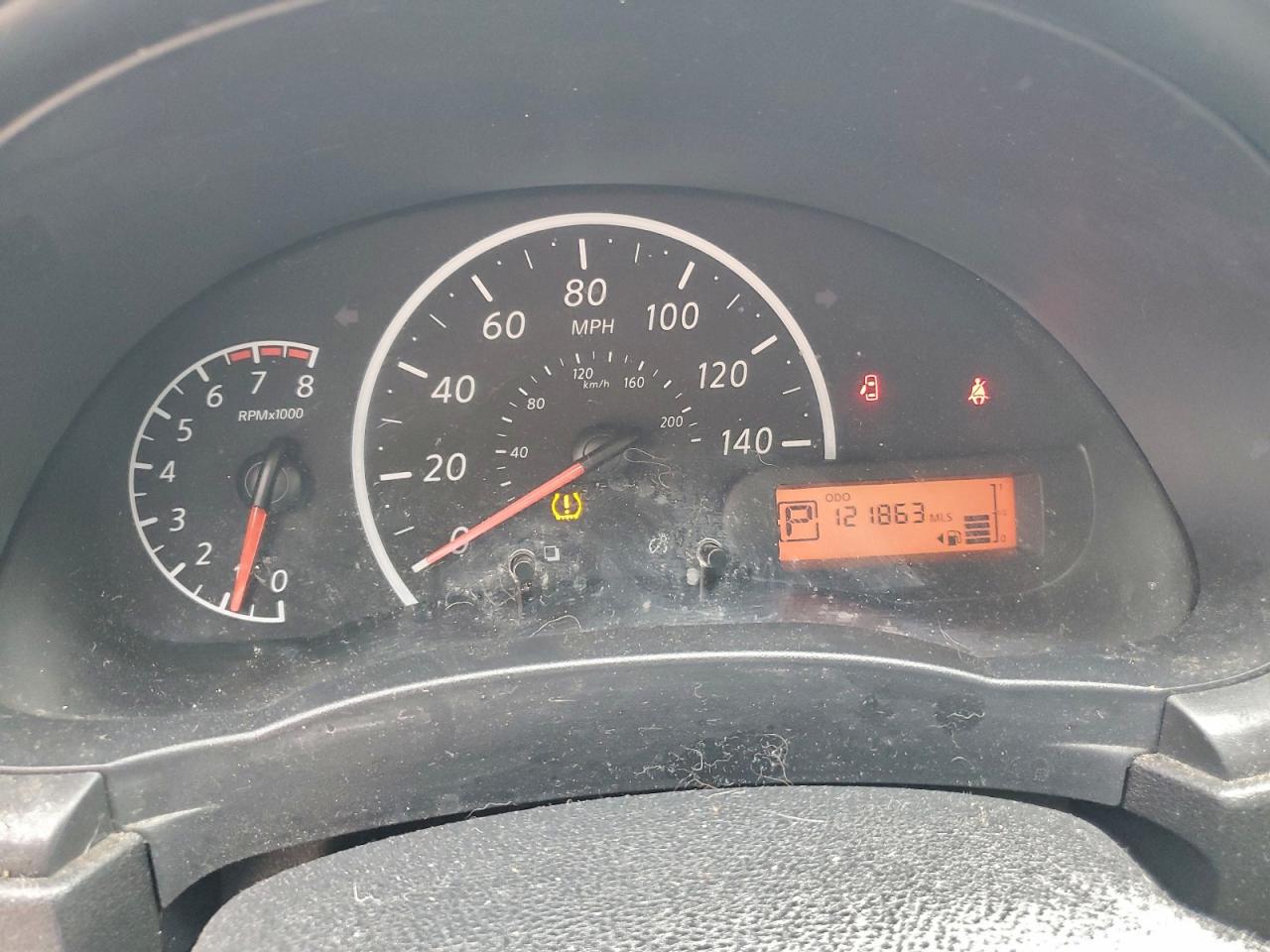 Nissan Versa S Image 8