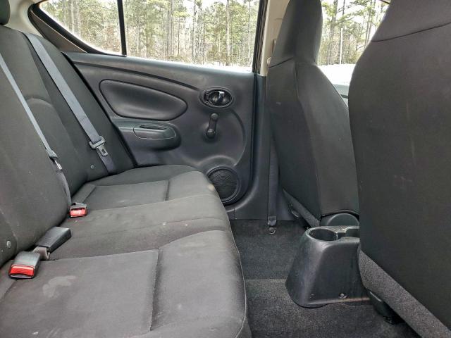 Nissan Versa S Image 12