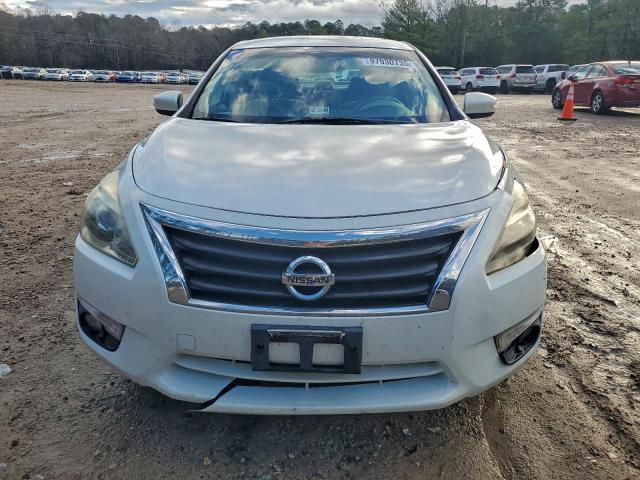 Nissan Altima 2.5 Image 12
