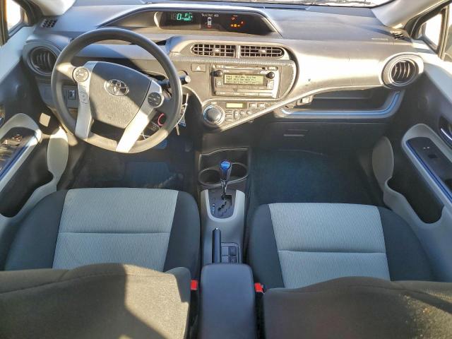 Toyota Prius Image 13