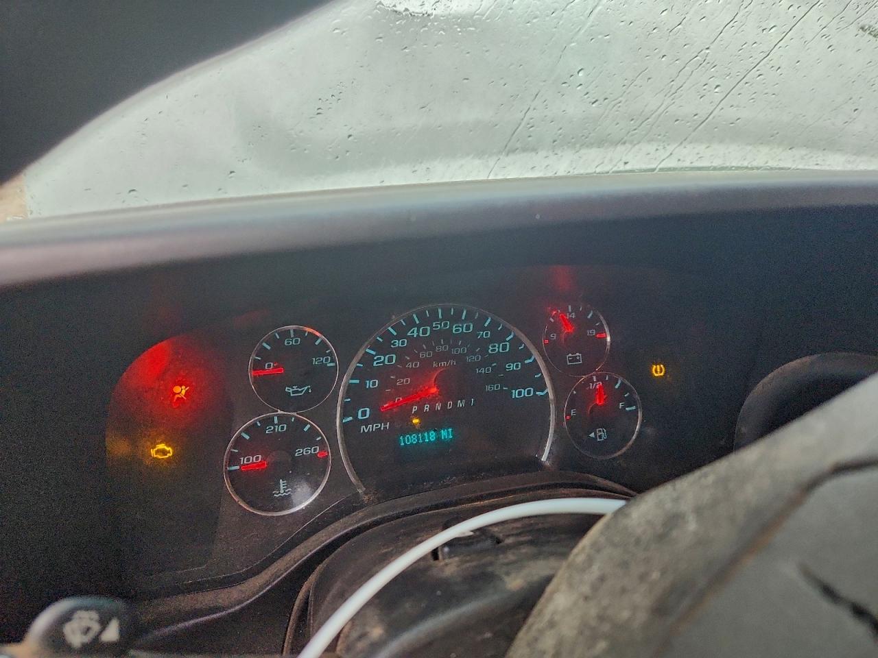 Chevrolet Express Image 8