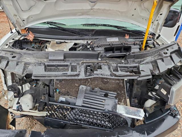 Chevrolet Express Image 10