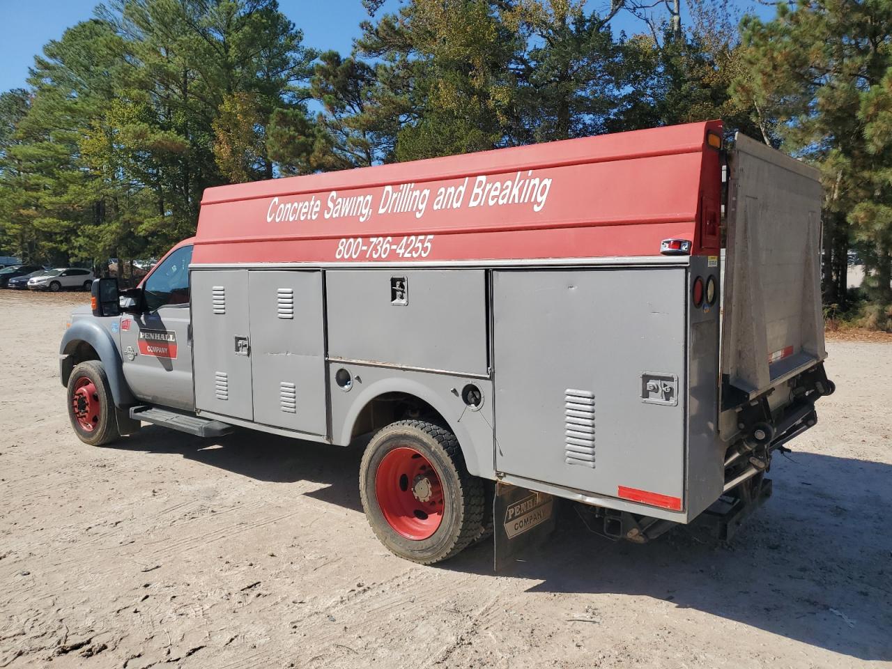 Ford F-550 Super Duty Image 5