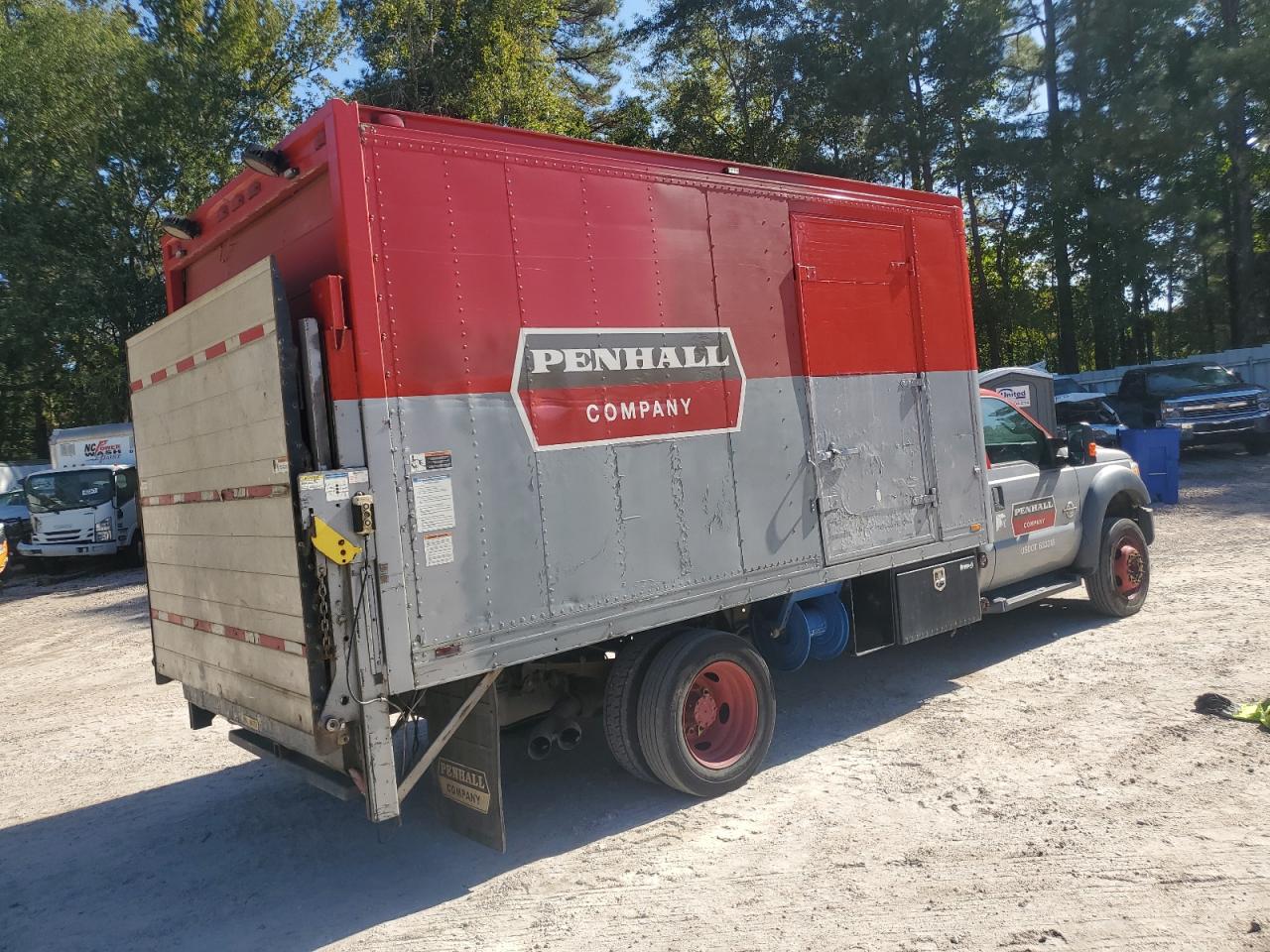 Ford F-550 Super Duty Image 7