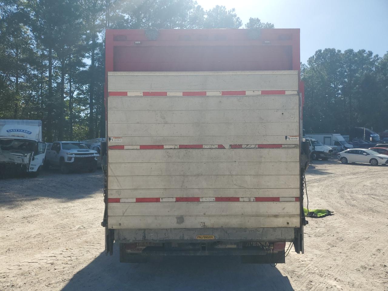 Ford F-550 Super Duty Image 5