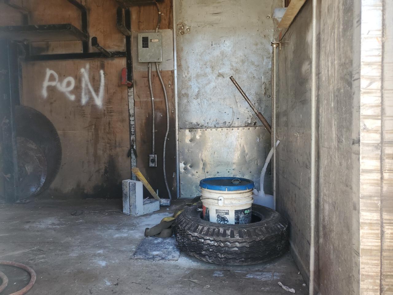 Ford F-550 Super Duty Image 11