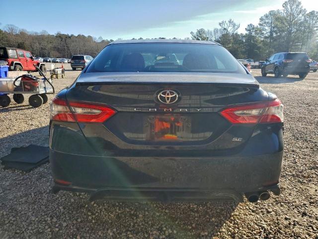 Toyota Camry L Image 4