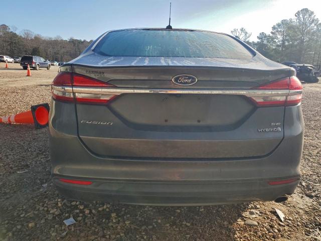 Ford Fusion Se Hybrid Image 4