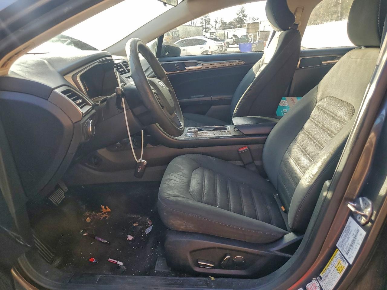 Ford Fusion Se Hybrid Image 5