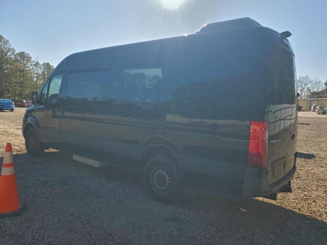 Mercedes-Benz Sprinter 2500/3500 Image 2